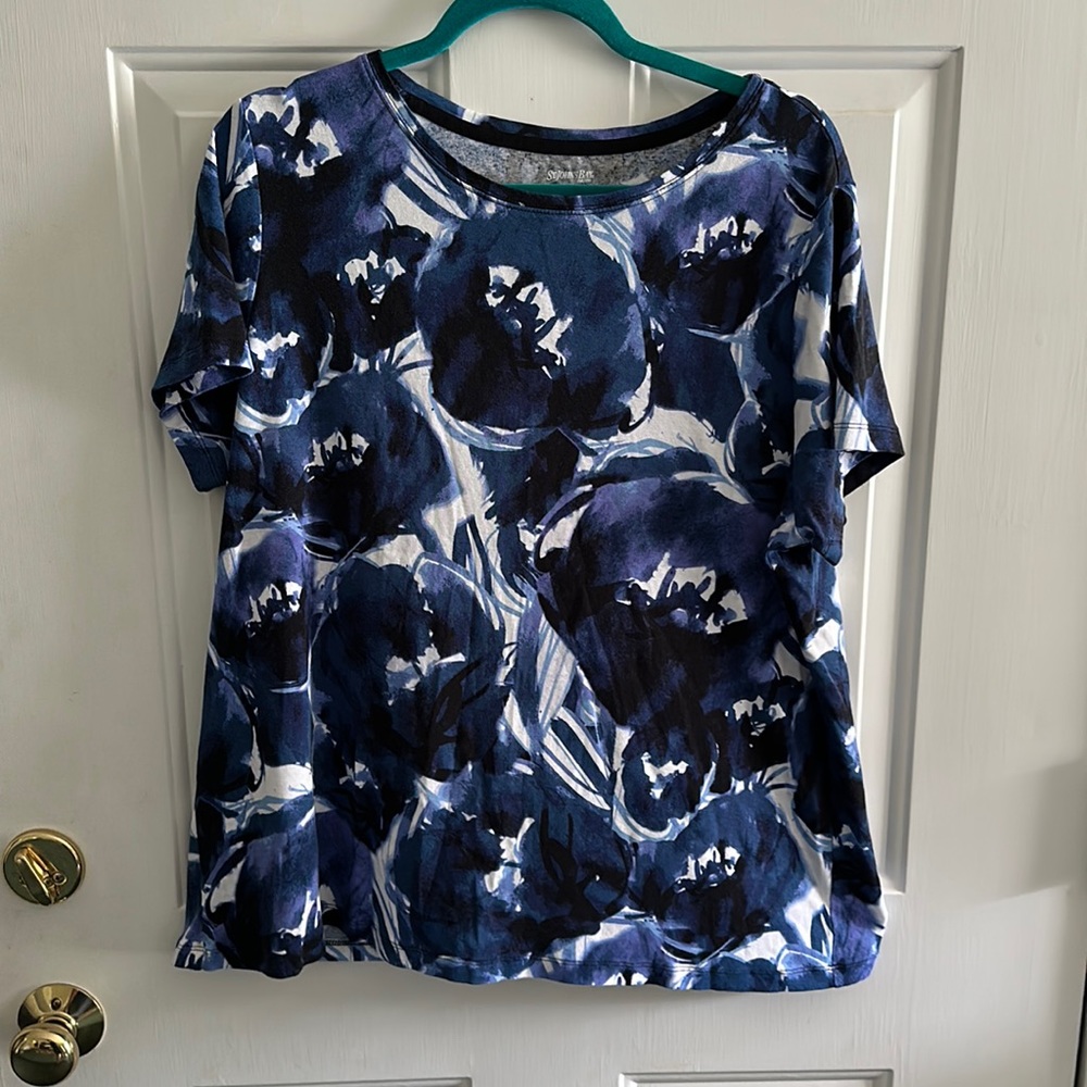 St. John’s Bay womens t shirt size 1x
